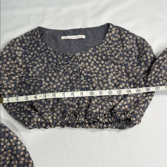 Zara Black and White Crop Blouse with Peter Pan Collar - Picture 5 of 6